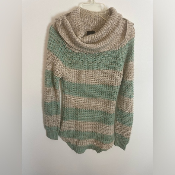 RUE 21 Sweater Small - Picture 3 of 5